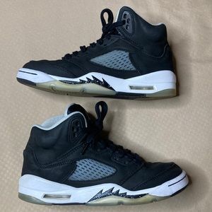 Jordan 5 Moonlights, GS size 5Y, black and white